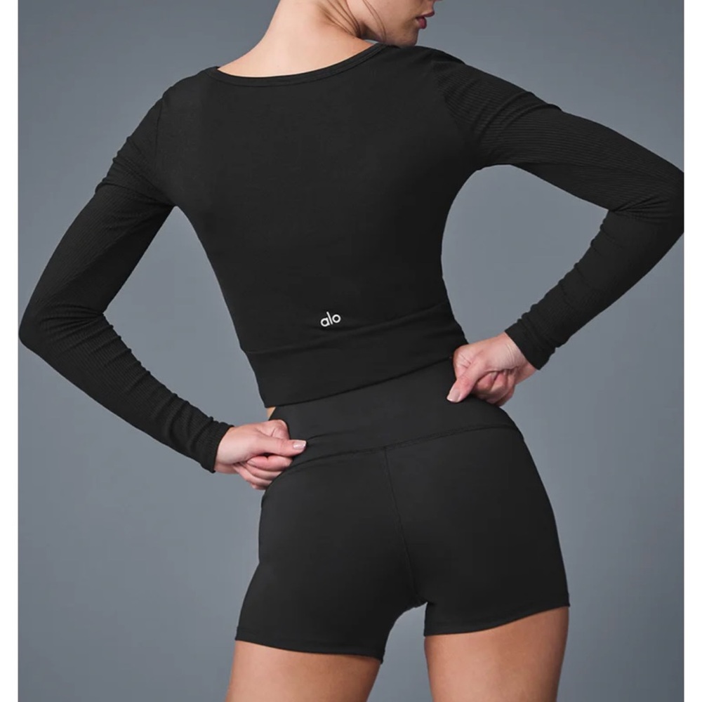 ALO cover long sleeve toop